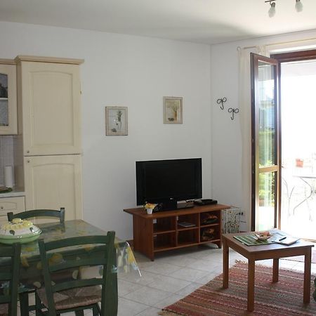 Appartamento Le Eriche Плезио Номер фото